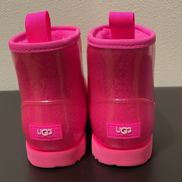 UGG Classic clear waterproof mini boot. - Picture 3 of 10